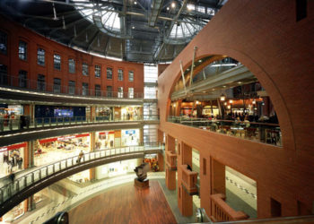 MICHAEL KORS W STARYM BROWARZE