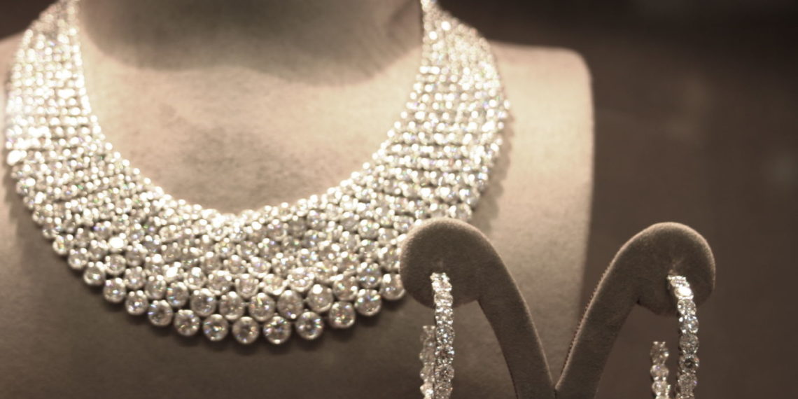 KPMG – dobra luksusowe w 2013 roku