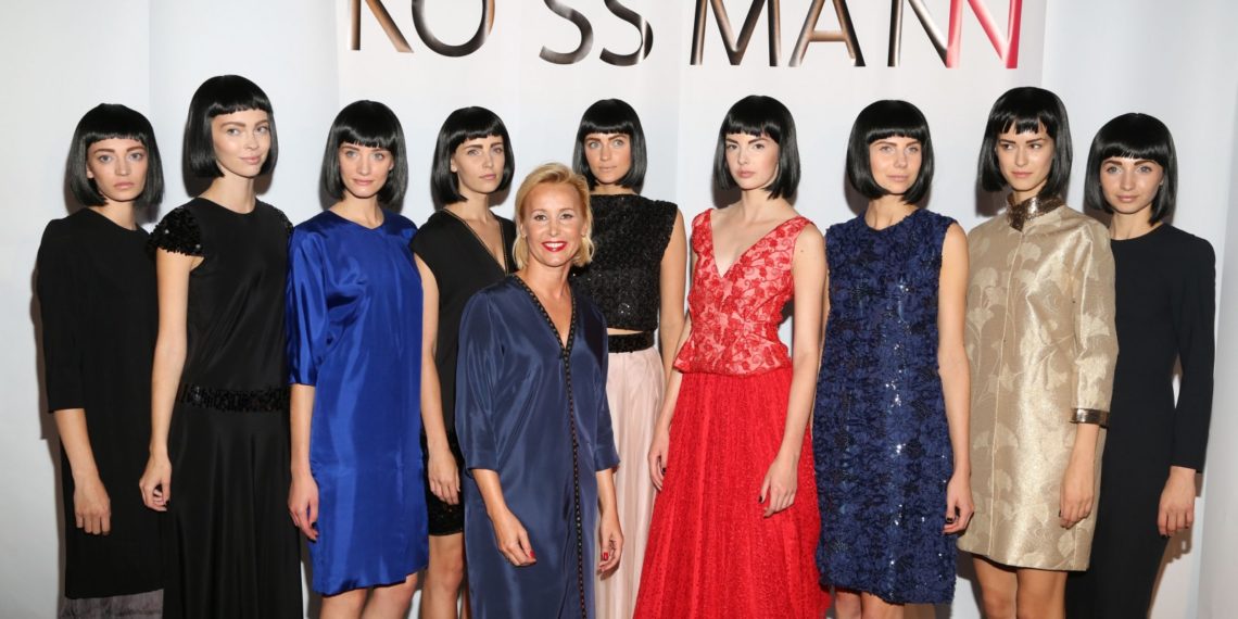 „Universal Woman”