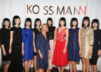 „Universal Woman”