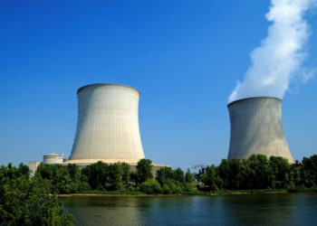 Dłuższe życie ubrań, a wpływ na środowisko