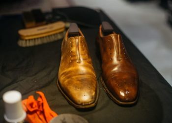 Poradnik. Renowacja skór obuwniczych i galanteryjnych