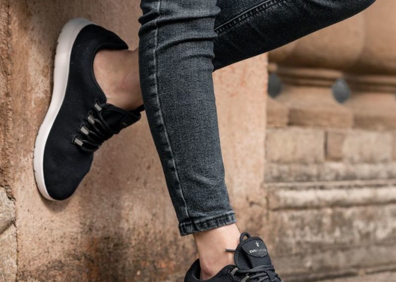 Wełniane sneakersy Emu.