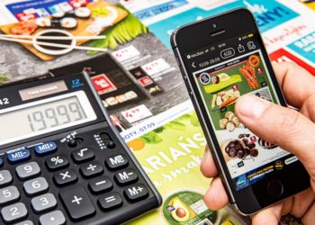 BADANIE: Internauci podzieleni w kwestii drukowanych ofert i odpowiedzialności ekologicznej sklepów