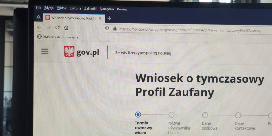 Rozwiązania z zakresu e-administracji zyskują dzięki pandemii. Teraz można znacznie łatwiej założyć profil zaufany
