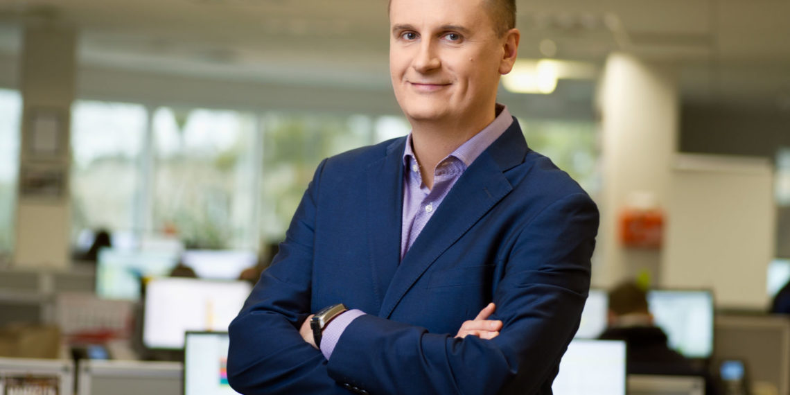 Wzrost popytu online na towary podczas Black Friday i przed Bożym Narodzeniem