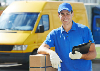 W odpowiedzi na potrzeby klientów Kaufland wprowadza usługi pocztowe we wszystkich sklepach