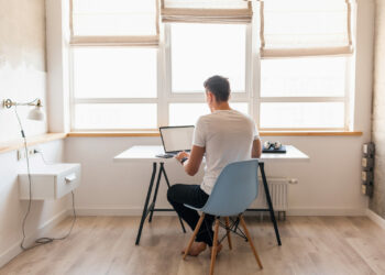 Zdaniem trzech czwartych menedżerów firm ubezpieczeniowych pracownicy nie będą chcieli wrócić do biura