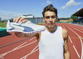 FASTER+: PUMA łączy siły z zespołem F1 Mercedes AMG Petronas, aby stworzyć najszybsze w historii buty lekkoatletyczne.