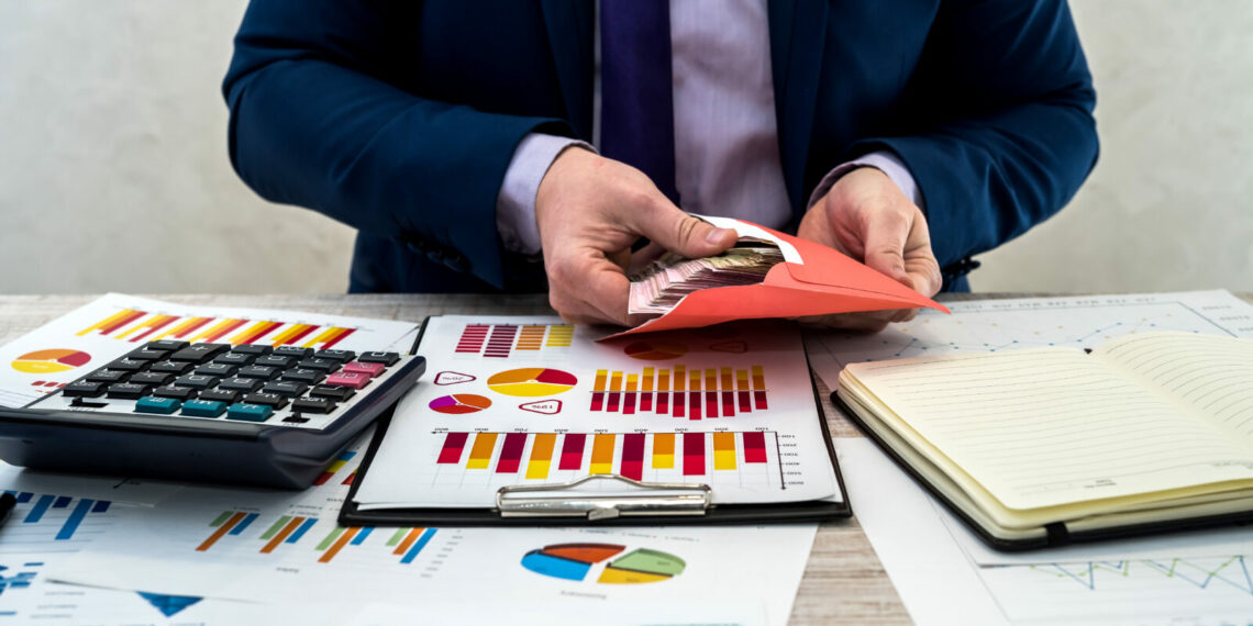 Jak pandemia wpłynęła na oczekiwania i poziom wynagrodzeń w poszczególnych branżach?