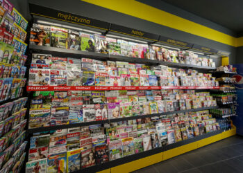 Paczki DHL w salonach Kolportera