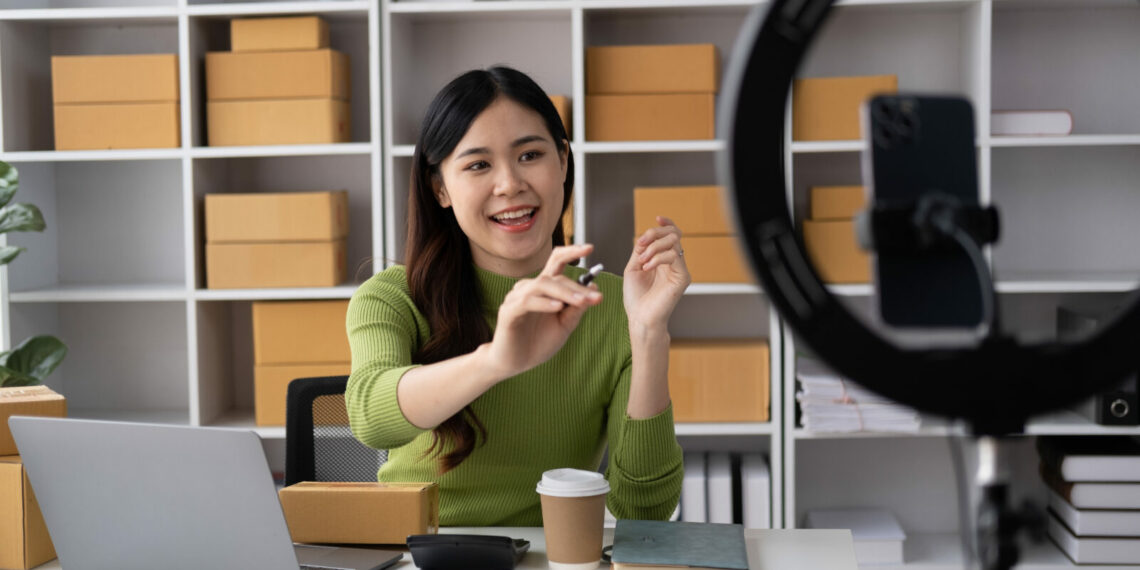 Live Shopping, czyli kupuj „tu i teraz”