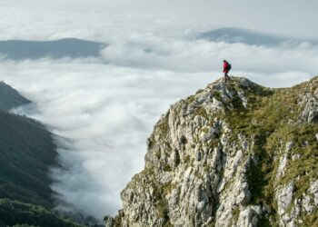 Wybór odpowiednich butów – klucz do komfortu podczas górskich wędrówek